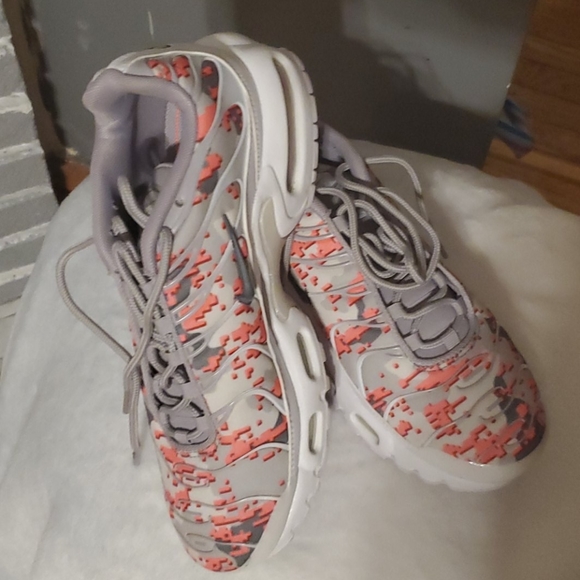 Nike - Picture 6 of 6